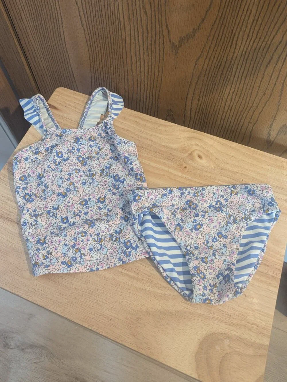 Oshkosh B'gosh Two Piece Tankini Floral Stripe Ruffle Bathing‎ Suit-Girls 3T